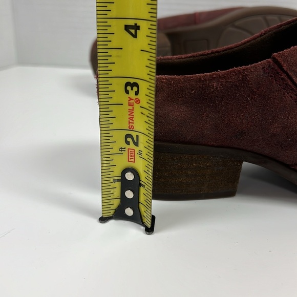 Born Starr Cherry Brown Distressed Leatger Heeled Slip On Booties Size 6.5 - Picture 8 of 8